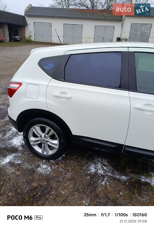 Внедорожник / Кроссовер Nissan Qashqai 2010 в Черновцах