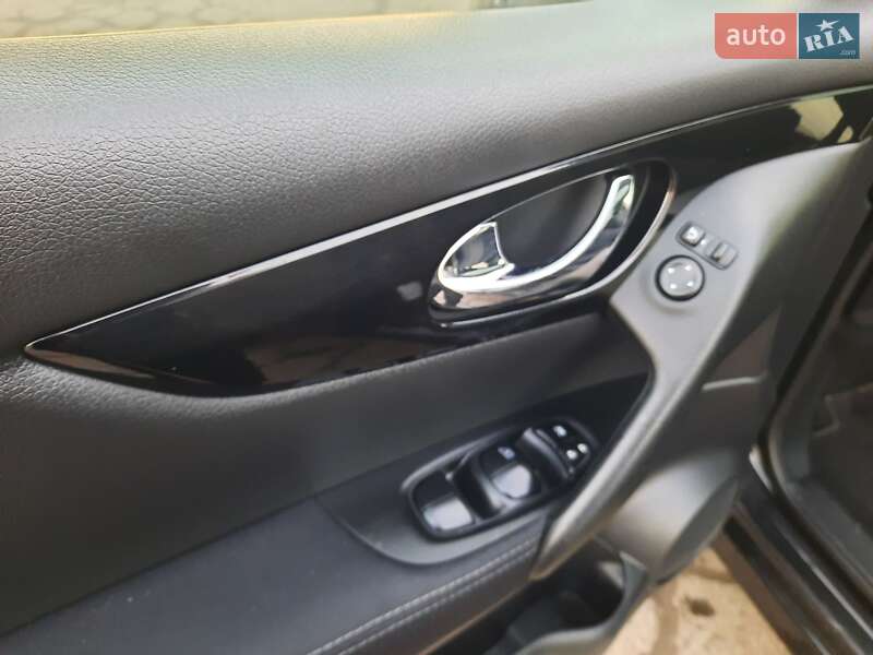 Позашляховик / Кросовер Nissan Qashqai 2015 в Полтаві фото 48 Позашляховик / Кросовер Nissan Qashqai 2015 в Полтаві