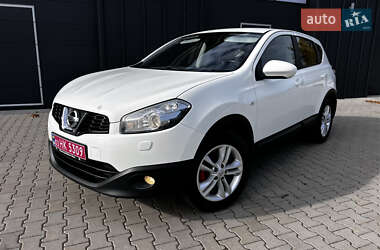 Внедорожник / Кроссовер Nissan Qashqai 2013 в Нововолынске