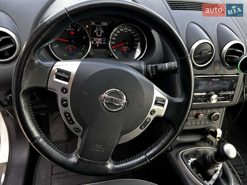 Внедорожник / Кроссовер Nissan Qashqai 2013 в Нововолынске