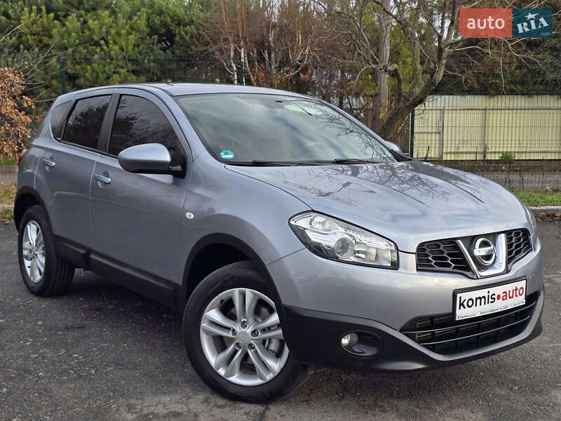 Внедорожник / Кроссовер Nissan Qashqai 2010 в Хмельницком
