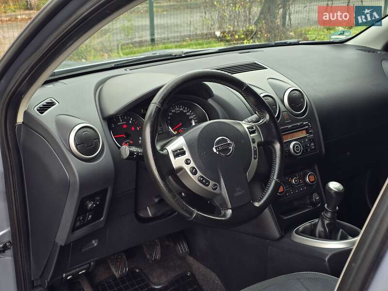 Внедорожник / Кроссовер Nissan Qashqai 2010 в Хмельницком