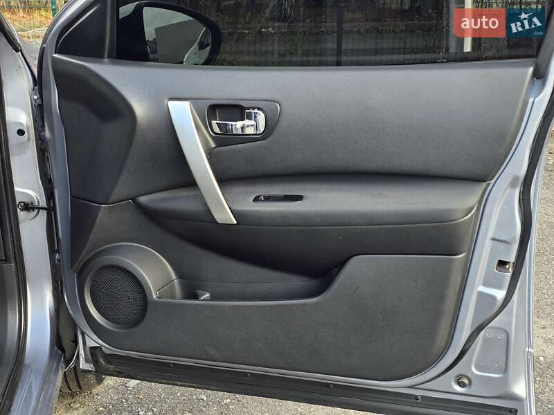 Внедорожник / Кроссовер Nissan Qashqai 2010 в Хмельницком