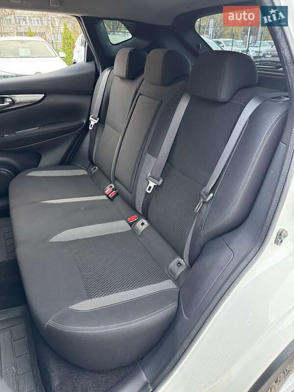 Позашляховик / Кросовер Nissan Qashqai 2018 в Сумах