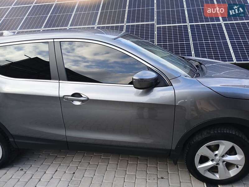 Позашляховик / Кросовер Nissan Qashqai 2019 в Світловодську