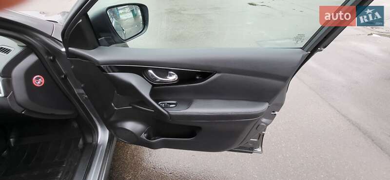 Позашляховик / Кросовер Nissan Qashqai 2015 в Кременчуці