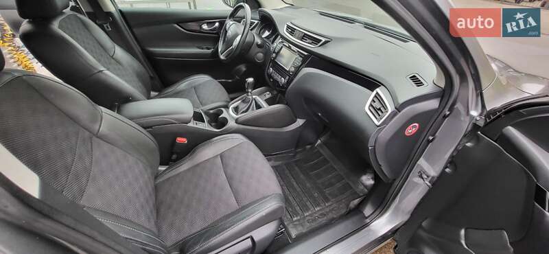 Позашляховик / Кросовер Nissan Qashqai 2015 в Кременчуці