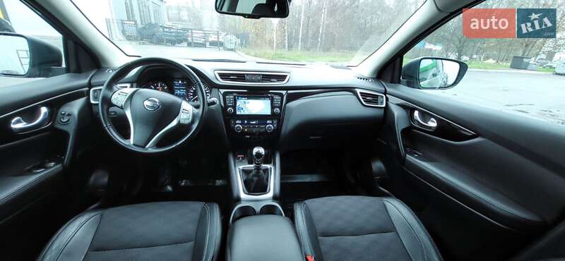 Позашляховик / Кросовер Nissan Qashqai 2015 в Кременчуці
