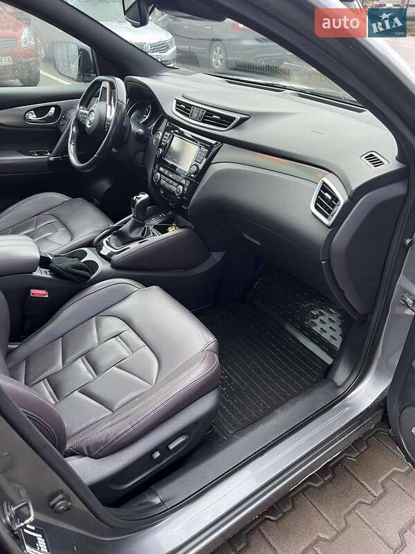 Внедорожник / Кроссовер Nissan Qashqai 2017 в Ровно фото 8 Внедорожник / Кроссовер Nissan Qashqai 2017 в Ровно