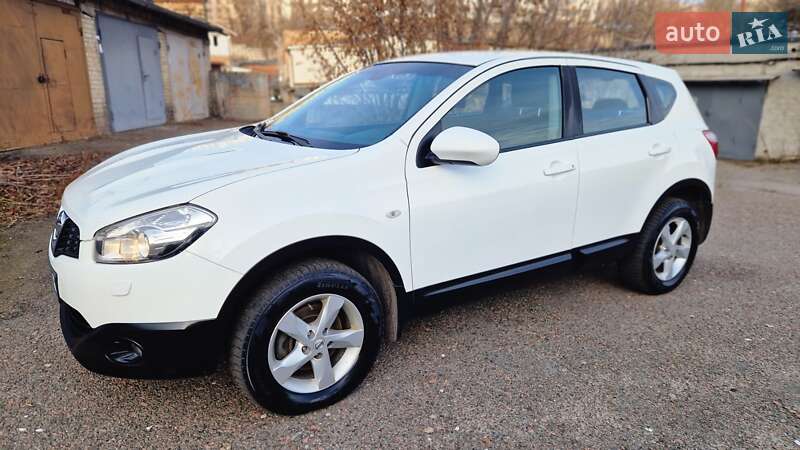Внедорожник / Кроссовер Nissan Qashqai 2011 в Киеве