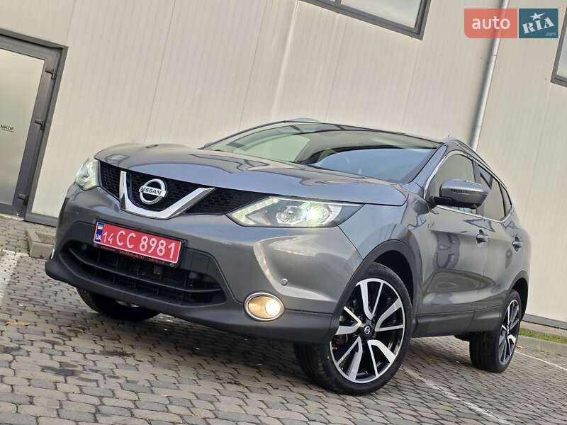 Внедорожник / Кроссовер Nissan Qashqai 2017 в Ивано-Франковске