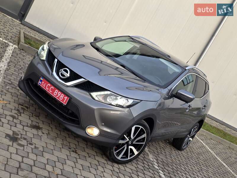 Внедорожник / Кроссовер Nissan Qashqai 2017 в Ивано-Франковске