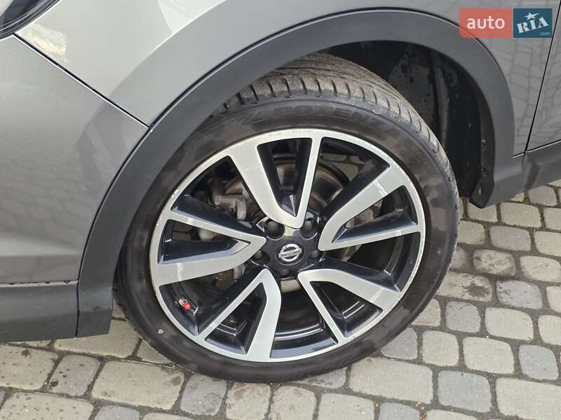 Внедорожник / Кроссовер Nissan Qashqai 2017 в Ивано-Франковске