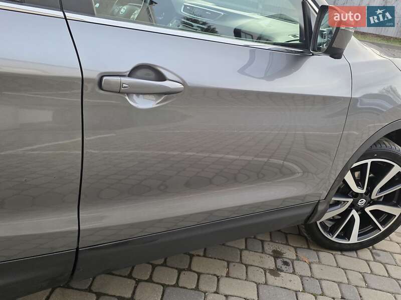 Внедорожник / Кроссовер Nissan Qashqai 2017 в Ивано-Франковске