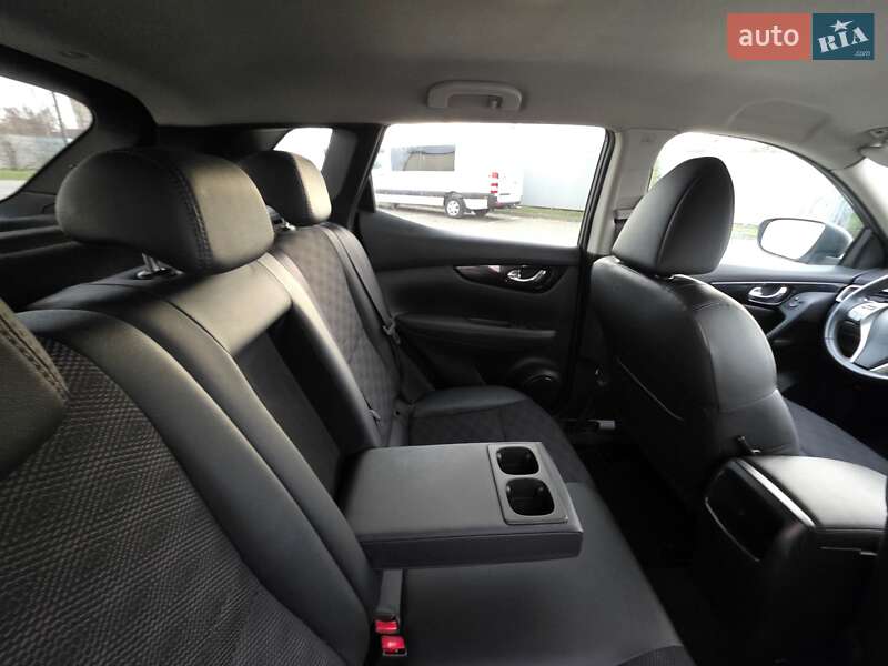 Внедорожник / Кроссовер Nissan Qashqai 2017 в Ивано-Франковске