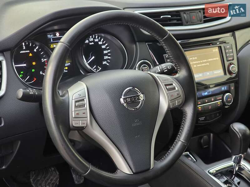 Внедорожник / Кроссовер Nissan Qashqai 2017 в Ивано-Франковске