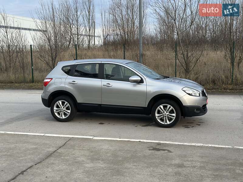 Позашляховик / Кросовер Nissan Qashqai 2010 в Коростені фото 5 Позашляховик / Кросовер Nissan Qashqai 2010 в Коростені