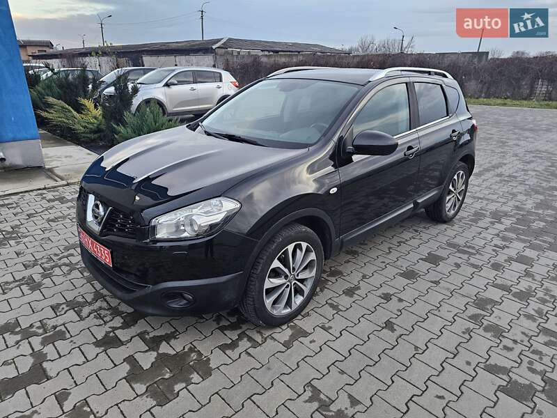 Позашляховик / Кросовер Nissan Qashqai 2012 в Рівному