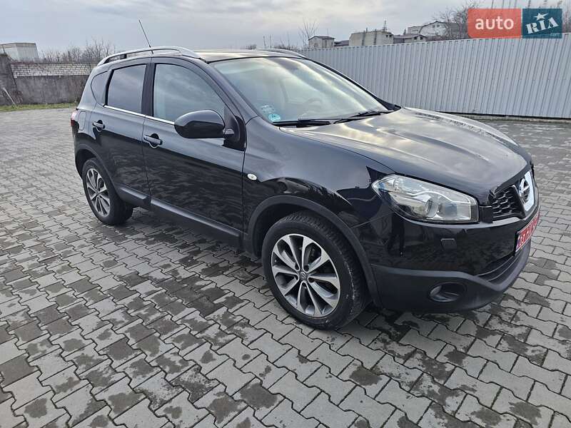 Позашляховик / Кросовер Nissan Qashqai 2012 в Рівному