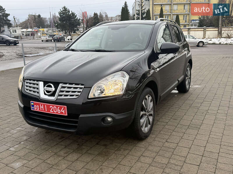 Позашляховик / Кросовер Nissan Qashqai 2009 в Львові