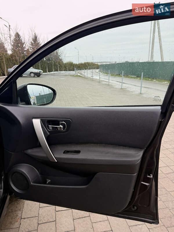 Позашляховик / Кросовер Nissan Qashqai 2009 в Львові