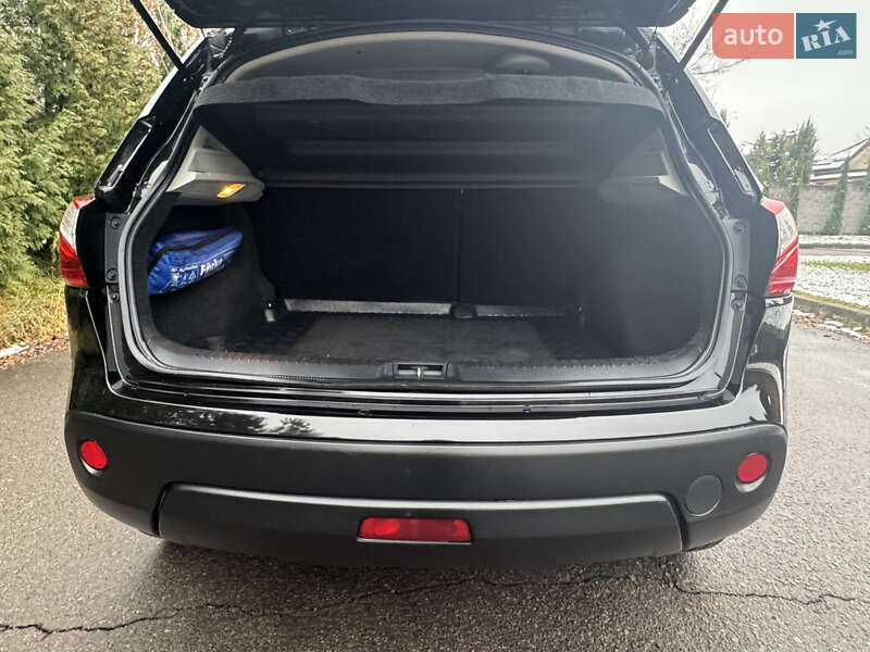 Позашляховик / Кросовер Nissan Qashqai 2012 в Рівному