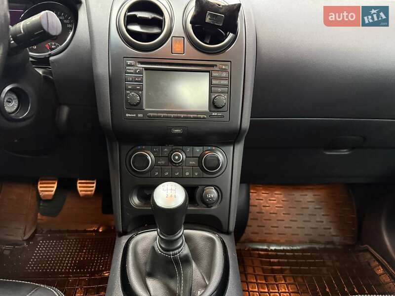 Внедорожник / Кроссовер Nissan Qashqai 2013 в Киеве