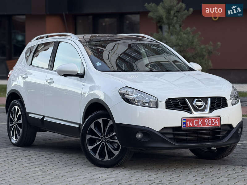 Внедорожник / Кроссовер Nissan Qashqai 2012 в Ивано-Франковске