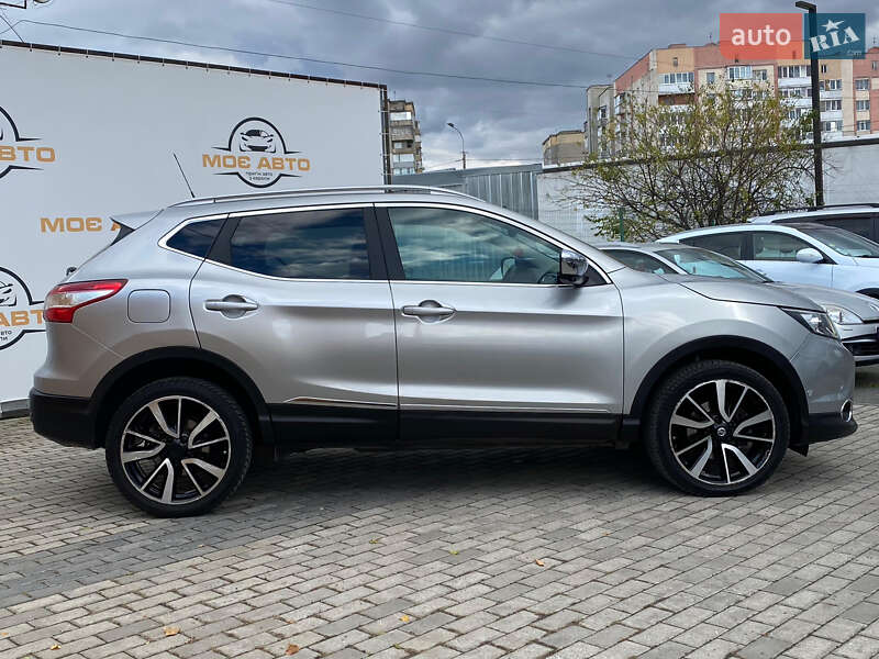 Внедорожник / Кроссовер Nissan Qashqai 2016 в Ровно