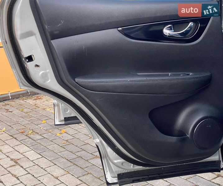 Внедорожник / Кроссовер Nissan Qashqai 2016 в Ровно