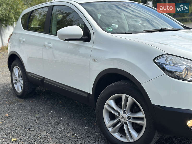 Внедорожник / Кроссовер Nissan Qashqai 2012 в Луцке