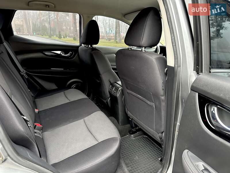 Внедорожник / Кроссовер Nissan Qashqai 2017 в Харькове