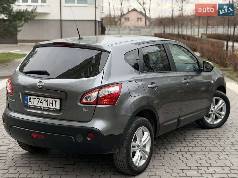 Позашляховик / Кросовер Nissan Qashqai 2011 в Івано-Франківську