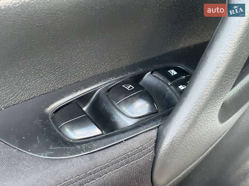 Позашляховик / Кросовер Nissan Qashqai 2018 в Охтирці