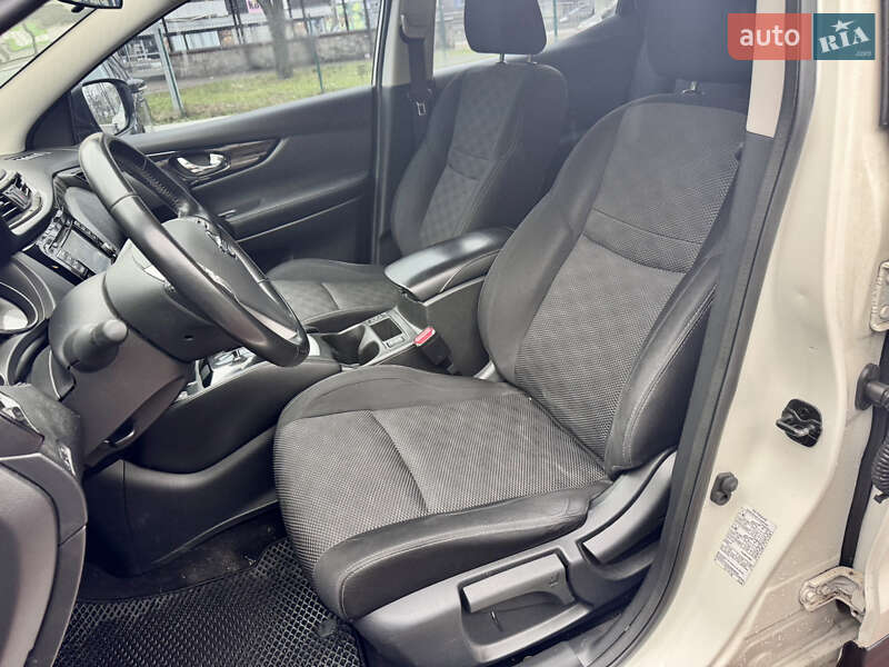 Позашляховик / Кросовер Nissan Qashqai 2015 в Києві