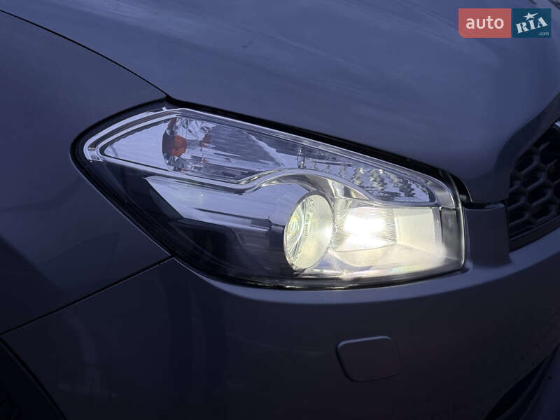 Позашляховик / Кросовер Nissan Qashqai 2013 в Одесі