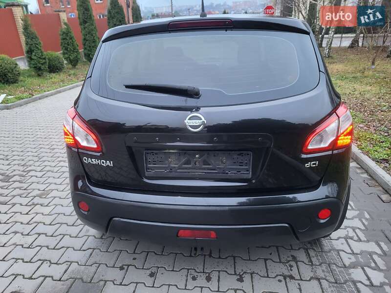 Внедорожник / Кроссовер Nissan Qashqai 2011 в Хмельницком