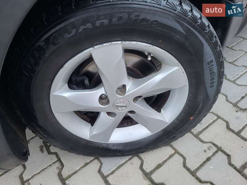 Внедорожник / Кроссовер Nissan Qashqai 2011 в Хмельницком