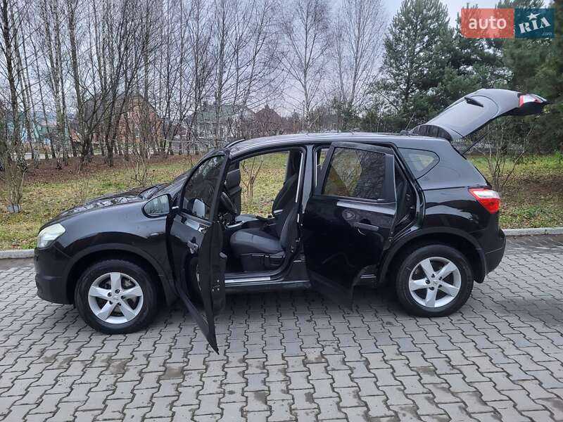 Внедорожник / Кроссовер Nissan Qashqai 2011 в Хмельницком