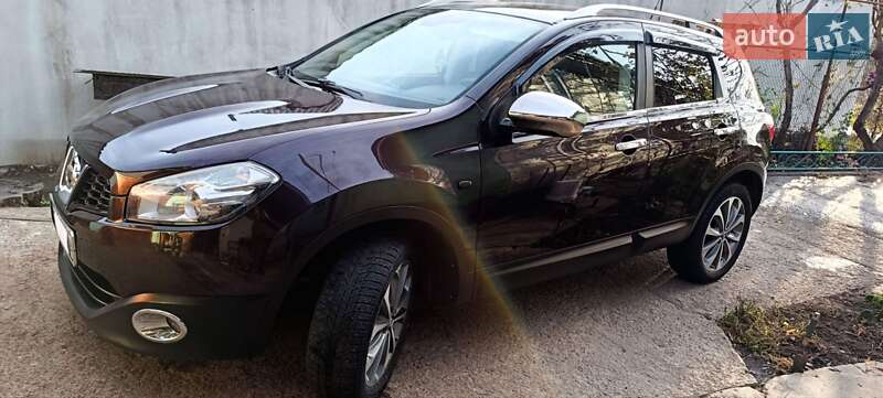 Позашляховик / Кросовер Nissan Qashqai 2010 в Благовіщенську
