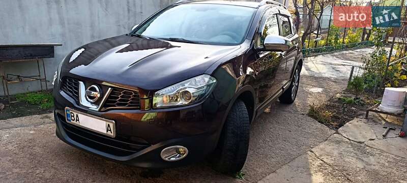 Позашляховик / Кросовер Nissan Qashqai 2010 в Благовіщенську