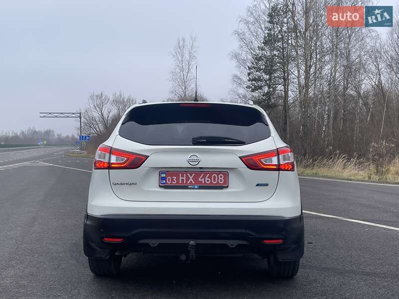 Позашляховик / Кросовер Nissan Qashqai 2015 в Ковелі