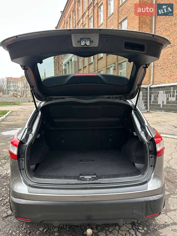Позашляховик / Кросовер Nissan Qashqai 2014 в Сумах