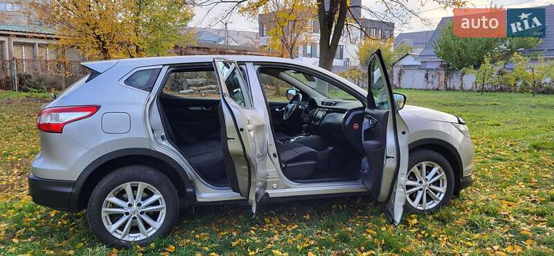 Внедорожник / Кроссовер Nissan Qashqai 2014 в Черкассах
