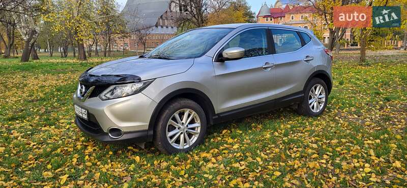Внедорожник / Кроссовер Nissan Qashqai 2014 в Черкассах