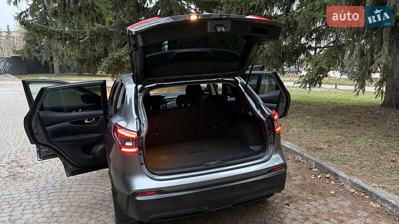 Внедорожник / Кроссовер Nissan Qashqai 2019 в Киеве