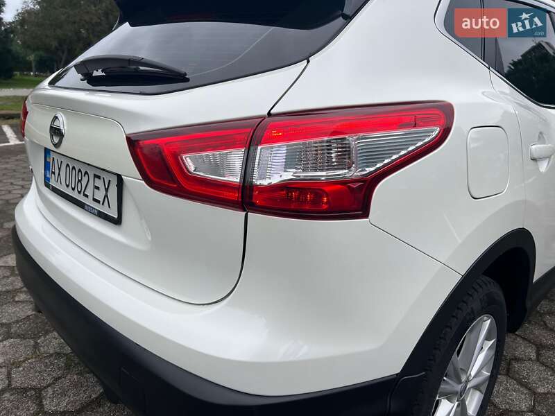 Внедорожник / Кроссовер Nissan Qashqai 2016 в Киеве