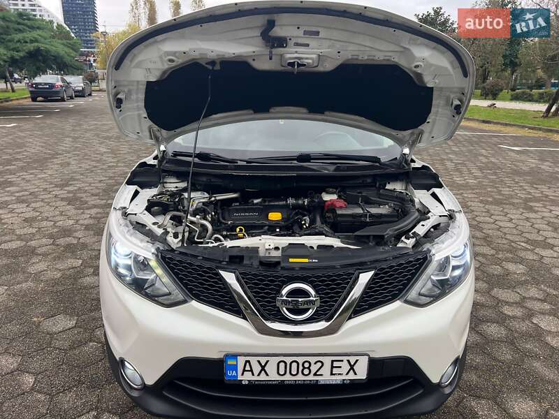 Внедорожник / Кроссовер Nissan Qashqai 2016 в Киеве