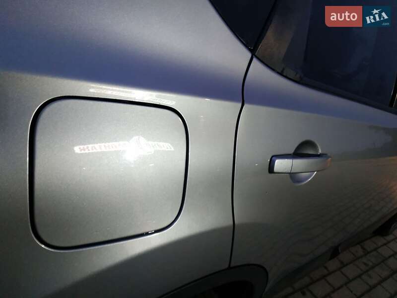 Позашляховик / Кросовер Nissan Qashqai 2011 в Рівному