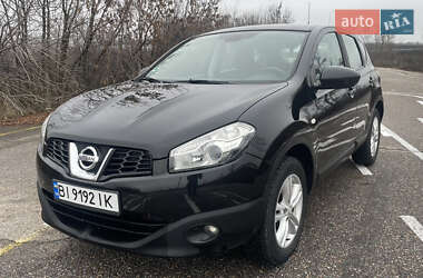 Позашляховик / Кросовер Nissan Qashqai 2010 в Полтаві